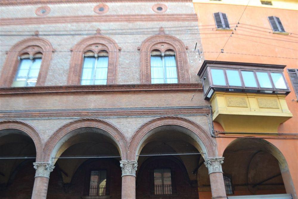 B&B And Home La Piazzetta Della Pioggia Bologna Exterior photo