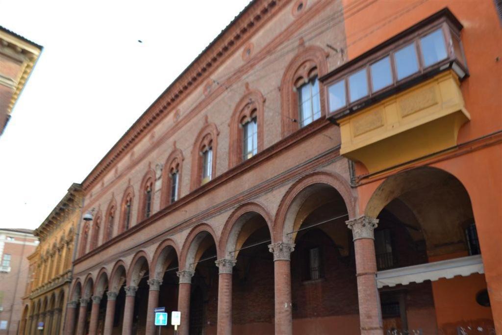 B&B And Home La Piazzetta Della Pioggia Bologna Exterior photo
