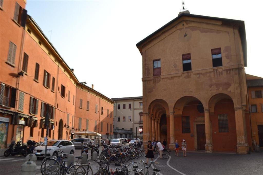 B&B And Home La Piazzetta Della Pioggia Bologna Exterior photo